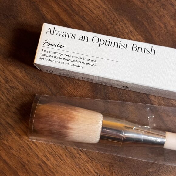 Rare Beauty Always An Optimist Powder Brush - Picture 2 of 4